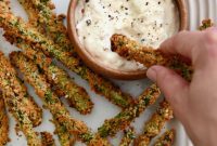 Crispy Baked Asparagus Fries with Creamy Garlic Dip