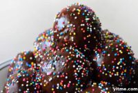 Easy Homemade Glazed Chocolate Donut Holes