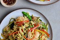 Shrimp and Zucchini Noodle Sizzle