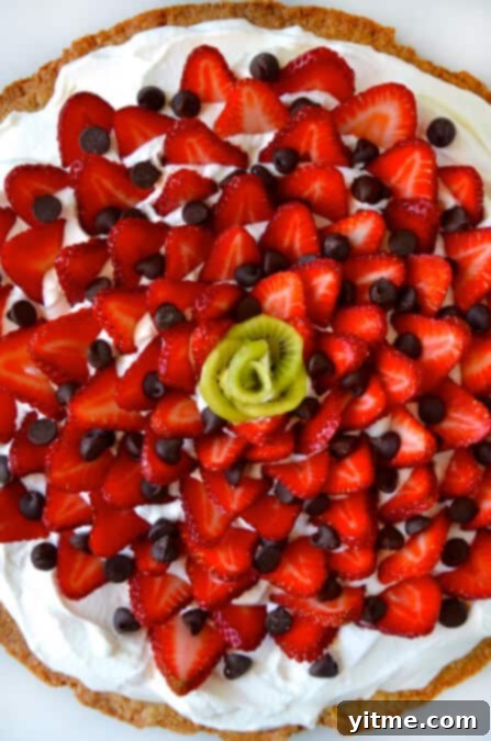 Strawberry Shortbread Cake 1 featured 21553