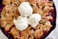 Effortless Customizable Fruit Crumble