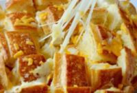 Ultimate Cheesy Pull-Apart Garlic Bread