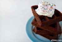 Speedy Brownie Waffle Bites
