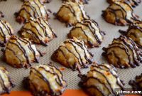 Effortless Coconut Macaroons: A 3-Ingredient Wonder