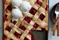 Easy Strawberry Slab Pie