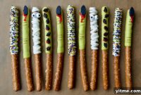 Eerie Halloween Pretzels