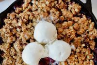 Orange-Infused Cranberry Crumble