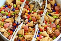 Quick Halloween Munch Mix