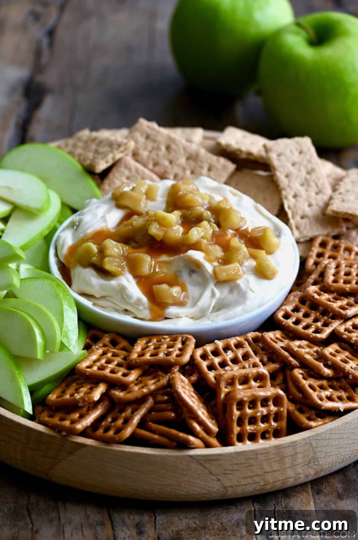 Caramel Apple Dessert Dip 1 featured 48134