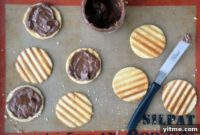 Nutella-Filled Waffle Cookies