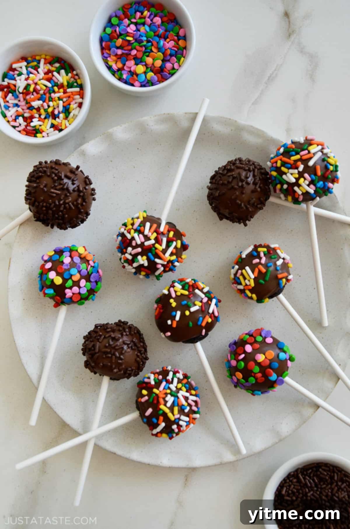 Chocolate Cookie Pops: The Easiest Dessert Ever 2 No-Bake Chocolate Cookie Pops