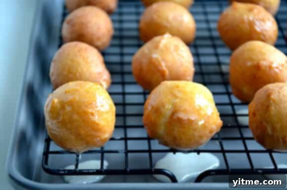 Effortless Homemade Glazed Doughnut Bites 6 Easy Homemade Glazed Doughnut Holes #recipe