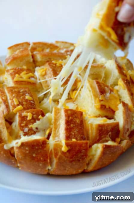 Irresistible Cheesy Pull-Apart Garlic Bread: The Ultimate Easy Appetizer