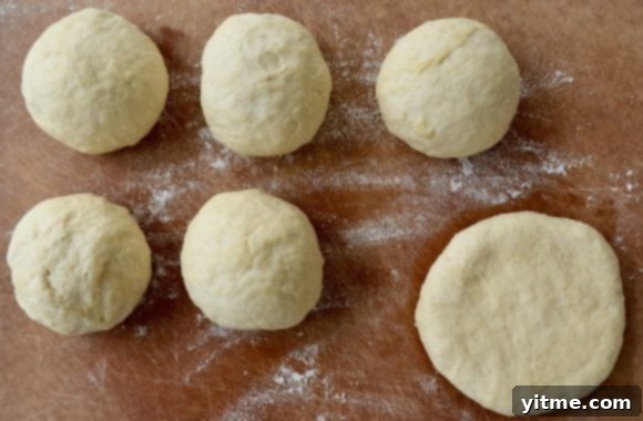 How to form homemade hamburger buns