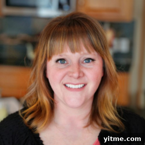 Amanda Rettke Headshot