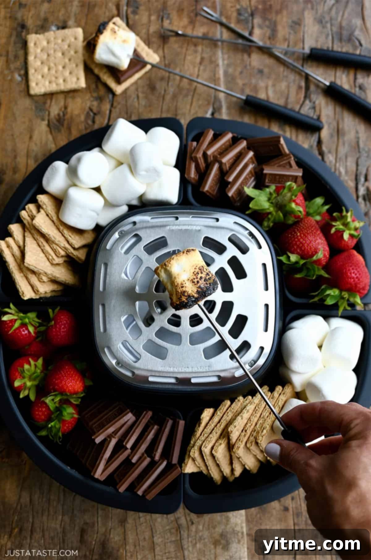 Tabletop s'mores.