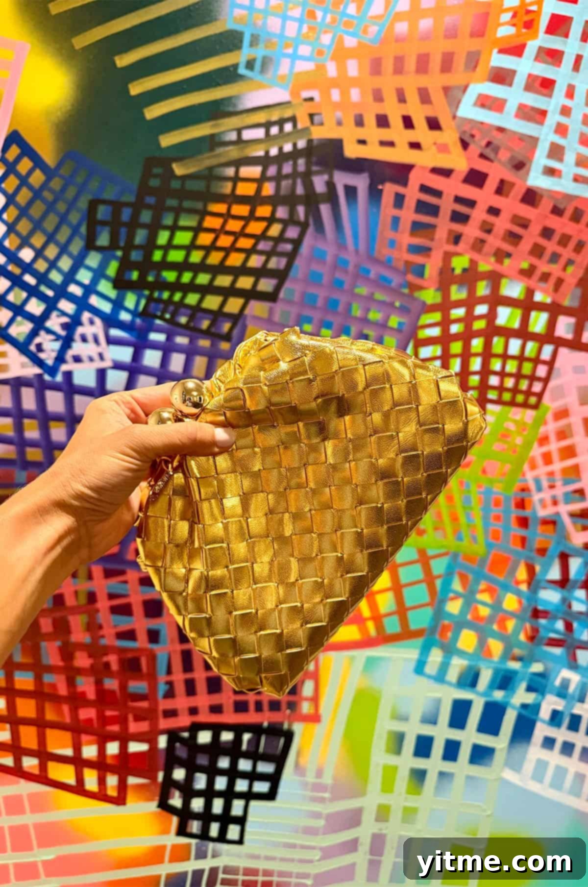 Kelly and her husband enjoying a stroll in downtown Chicago