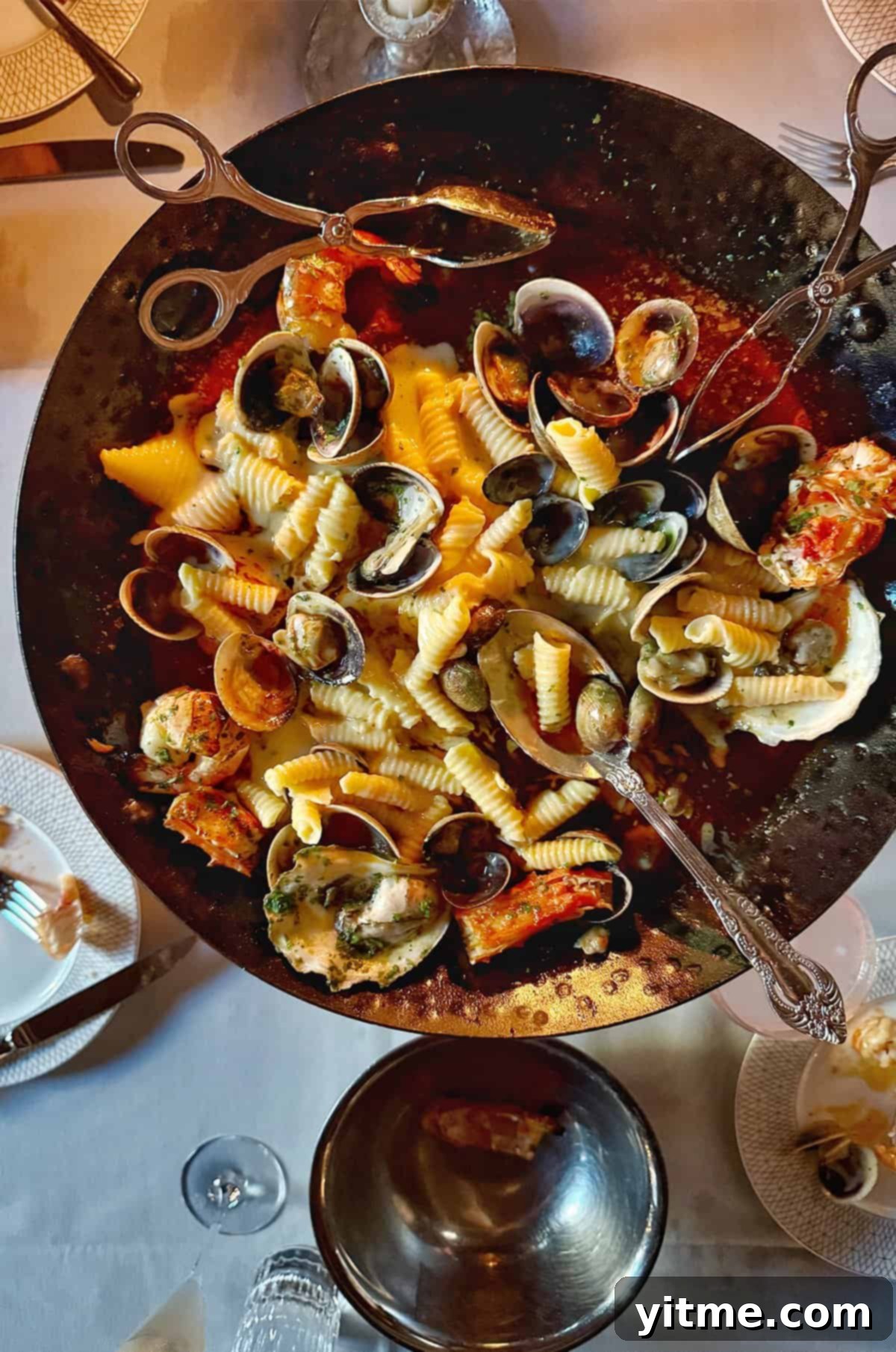 Delicious cocktails served at Z Bar in Chicago