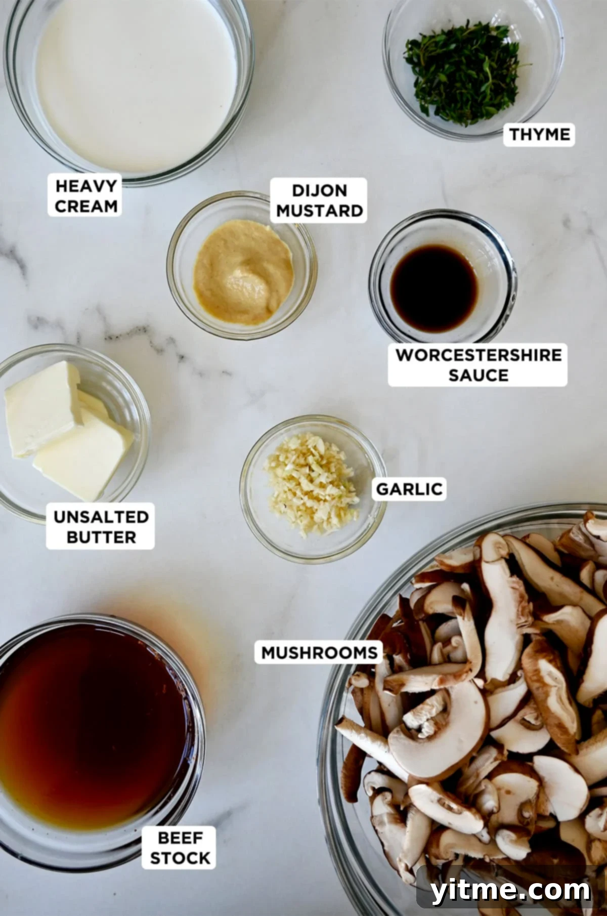 Ingredients for creamy mushroom sauce.